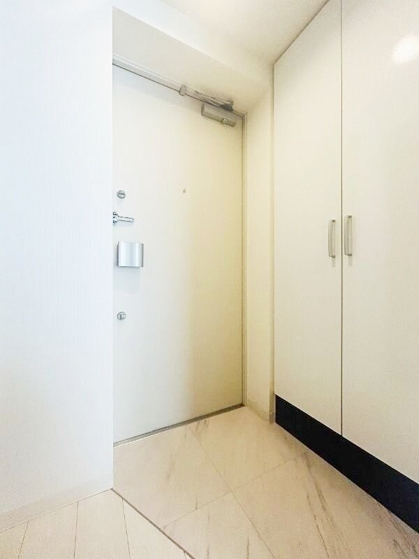 玄関(お部屋探しは株式会社　タウンハウジング　までお気軽にお問合…)