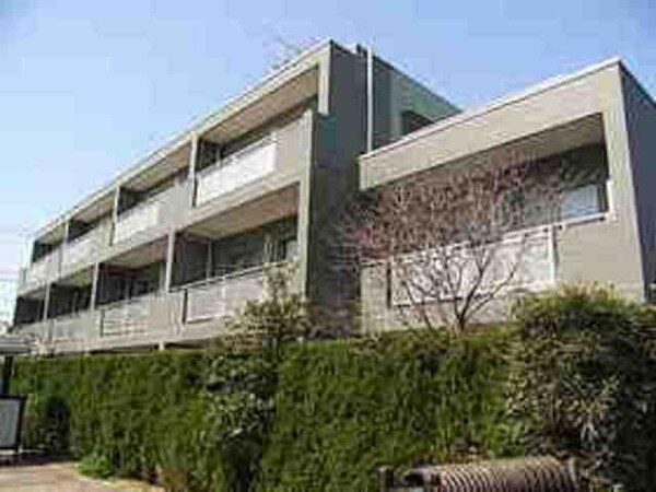 外観(★南向き日当たり良好・お洒落な外観タイル貼りマンションです★)