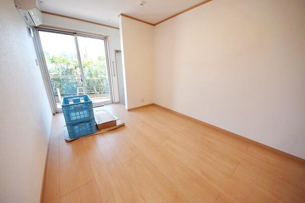 寝室(★明るいお部屋です★)