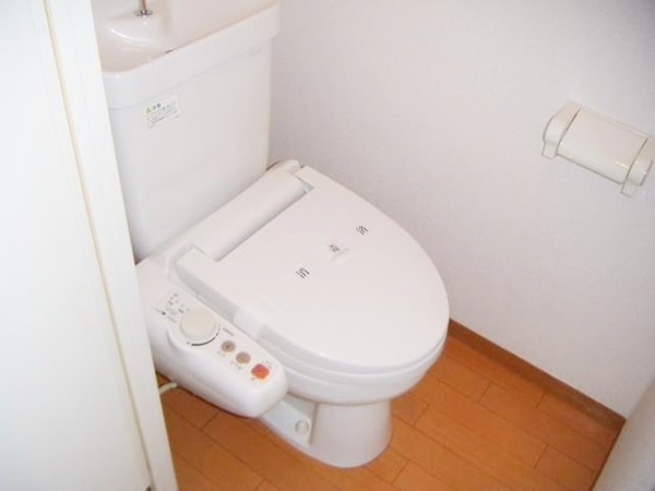 トイレ(お部屋探しは株式会社　タウンハウジング　までお気軽にお問合…)