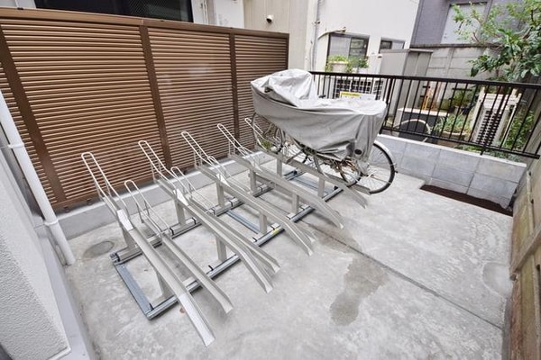 駐車場(★建物の裏に駐輪場があります★)