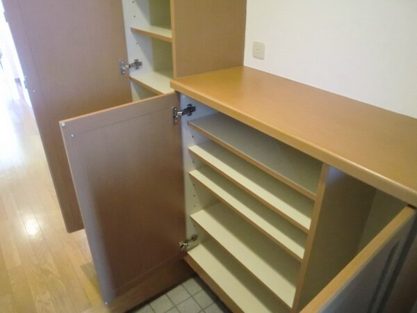 玄関(★シューズＢＯＸです★)