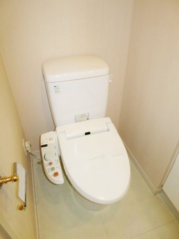 トイレ(お部屋探しは株式会社　タウンハウジング　までお気軽にお問合…)