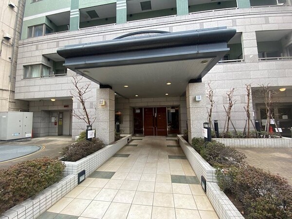 エントランス(部屋探しは株式会社　タウンハウジング　までお気軽にお問合せ…)