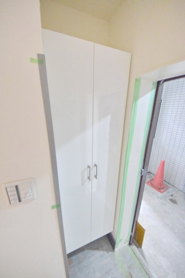 玄関(建築中)