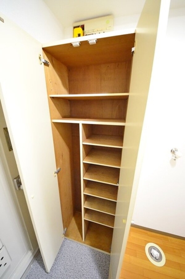 その他(★お履き物もしっかり収納★)