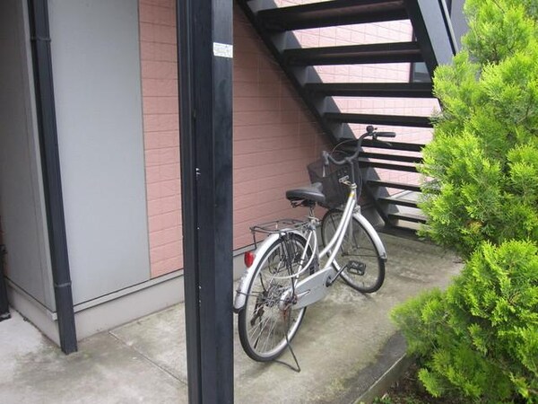 共有部分(自転車も置けます)