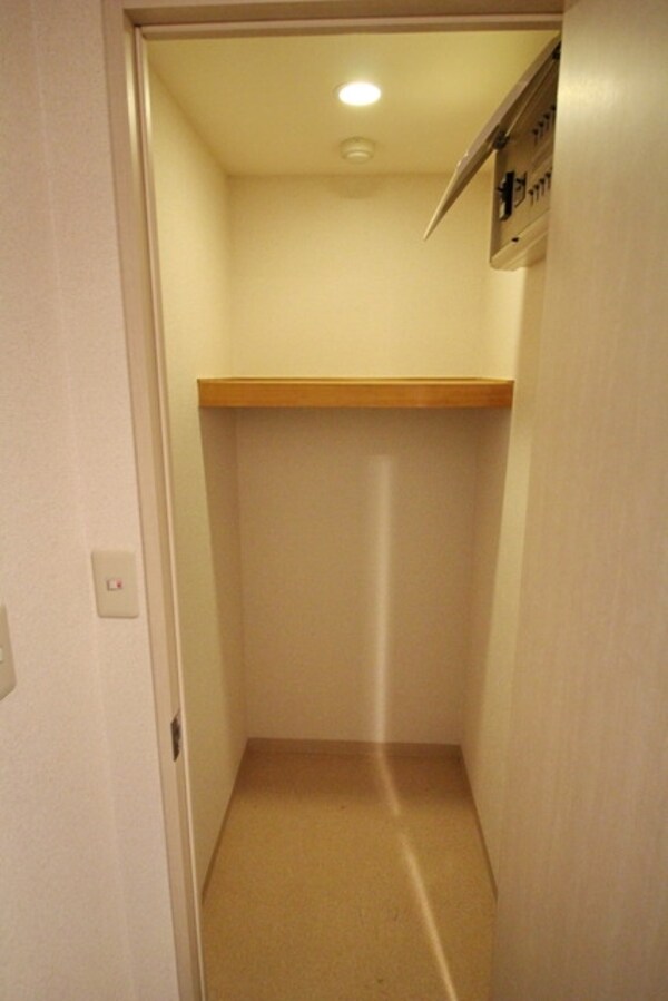 設備(★広々とした玄関にある収納です★)