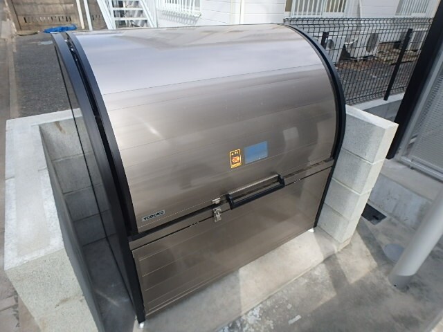 物件内観写真18　(ごみ置場)