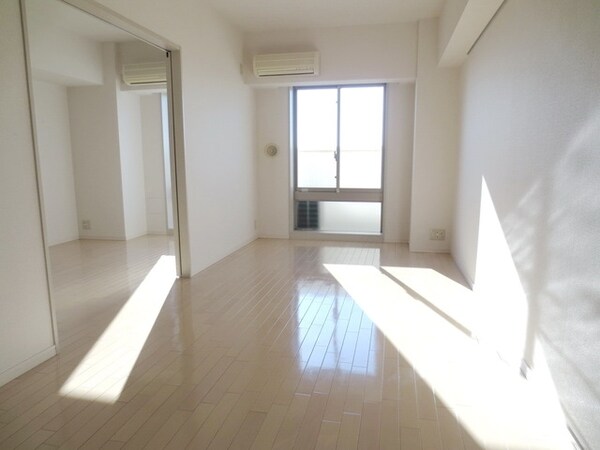 リビング・居室(※別部屋参考写真※)