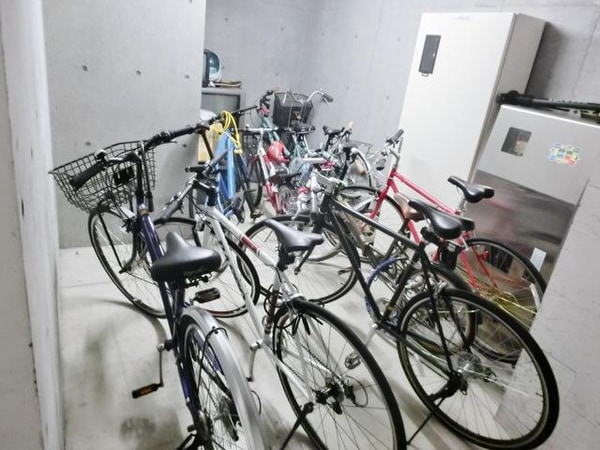 その他(★エントランス内の駐輪スペースです★)