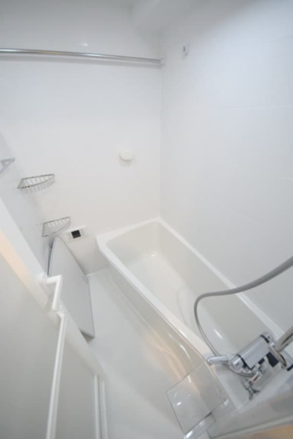 バス／シャワールーム等(★清潔感のあるお風呂です★)