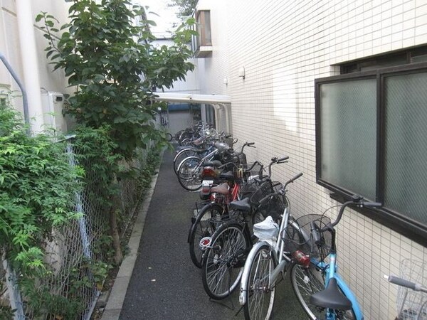 共有部分(★駐輪スペースになります★)