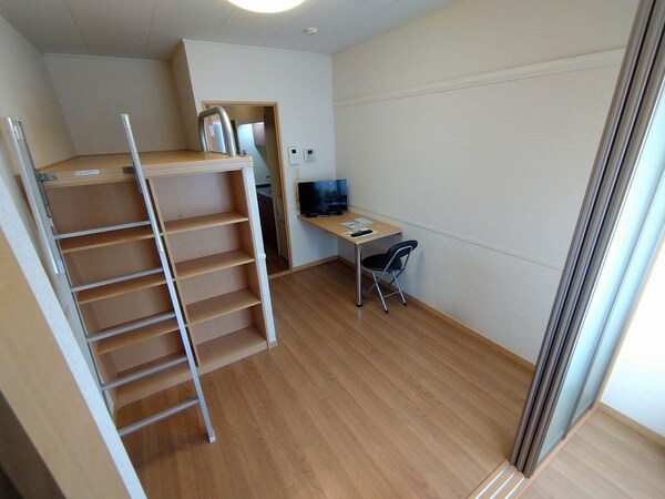 リビング・居室(仕様・設備は現況と異なる場合があります（現況優先）)