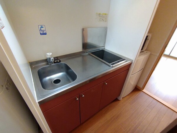 キッチン(シングルレバー設置　シンク広めです♪)