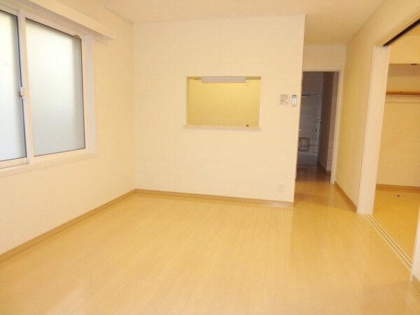 リビング・居室(★角部屋の２面採光で明るいお部屋です★)