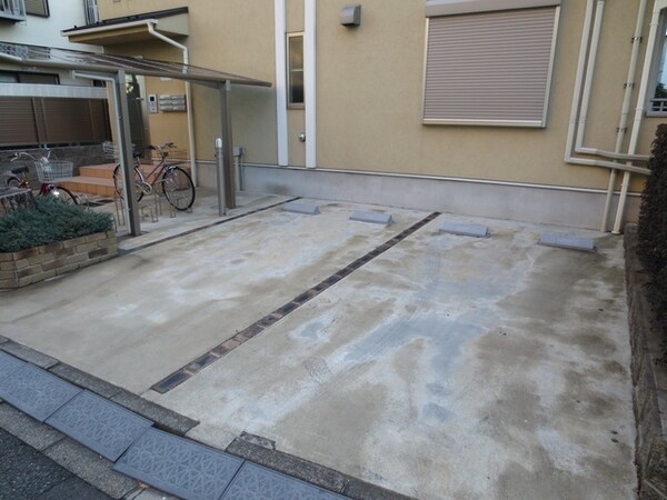 駐車場(★駐車場★)