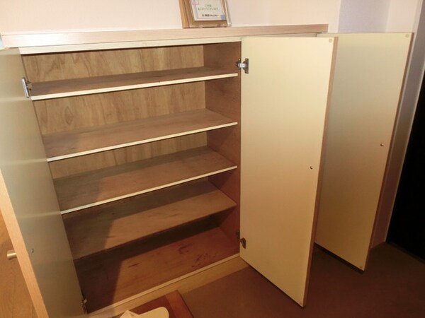 設備(★シューズＢＯＸです★)