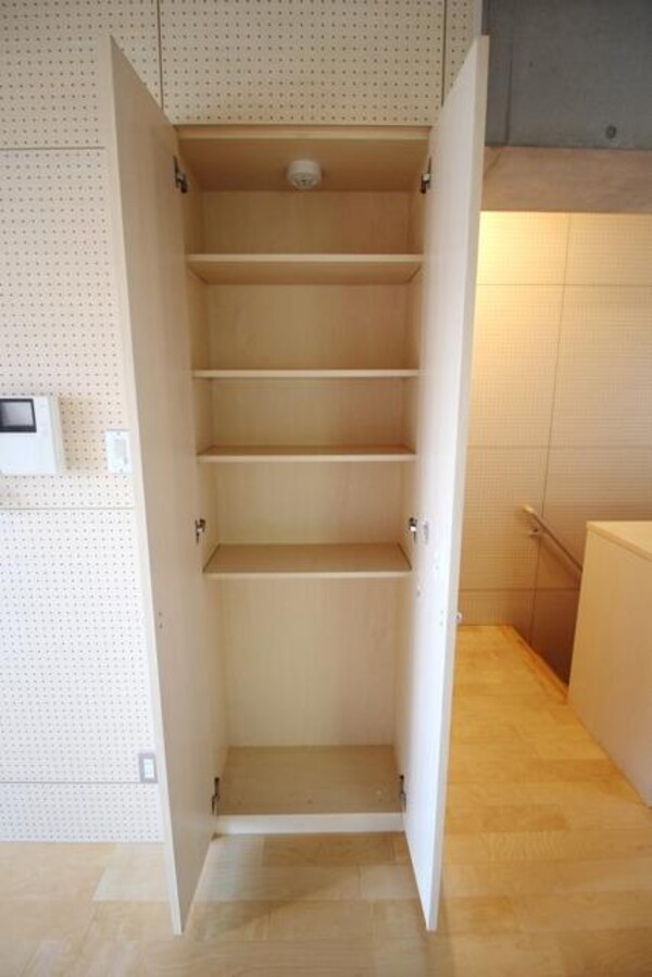 収納(★収納たくさんありますよ★)