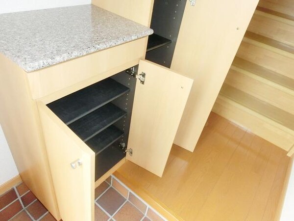 玄関(★シューズボックスになります★)