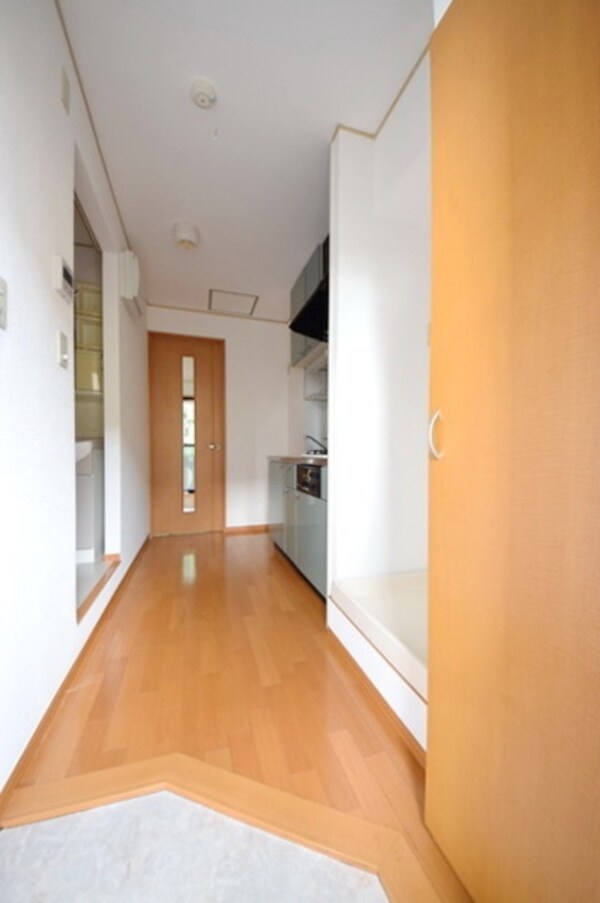 玄関(お部屋探しは株式会社　タウンハウジング　までお気軽にお問合…)