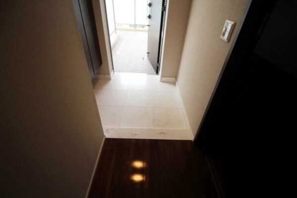 玄関(別部屋参考写真)