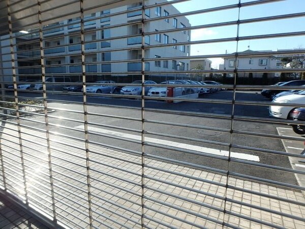 駐車場(★敷地内駐車場はセキュリティーも充実★)