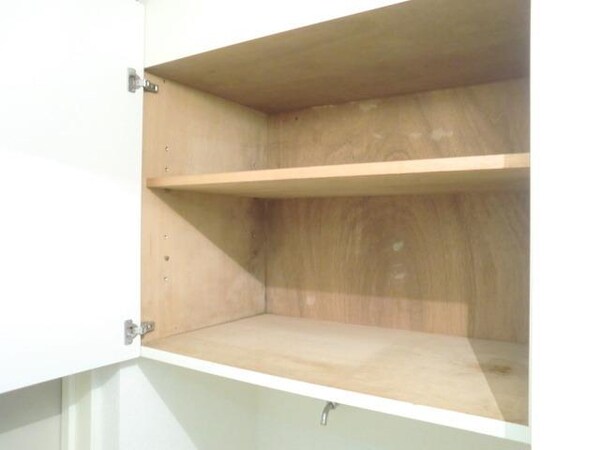 設備(★洗濯機置き場上部の収納です★)