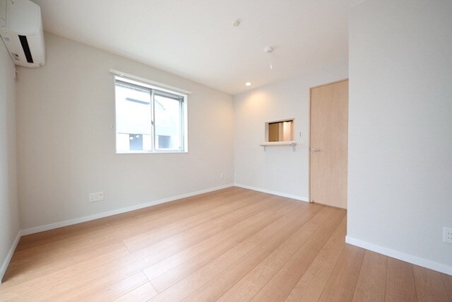 物件内観写真5　(★角部屋２面採光★)