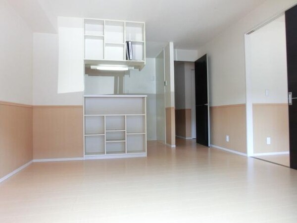 リビング・居室(※別号室参考写真です)