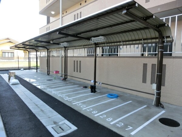 共有部分(屋根付駐輪場)