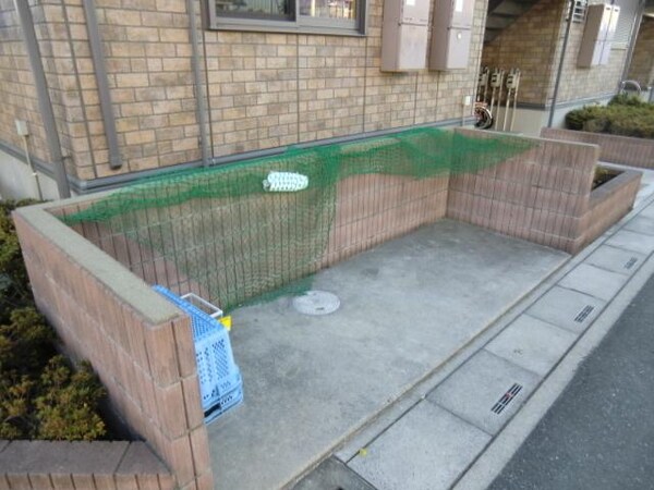 その他(敷地内ごみ置場)