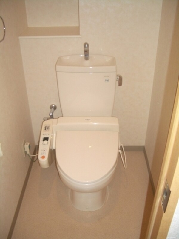 トイレ(★★もちろん温水洗浄便座機能付★★)