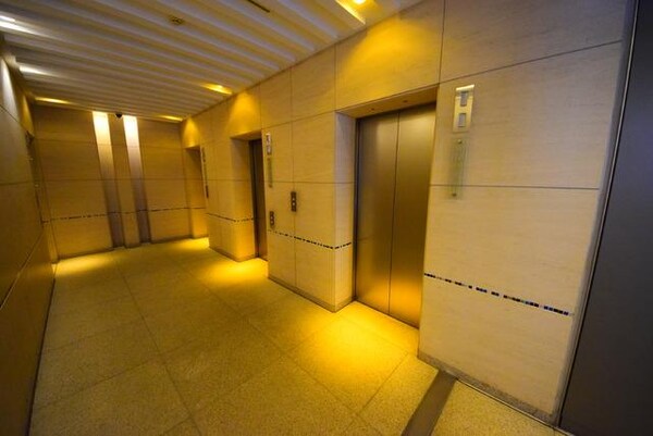 共有部分(★★エレベーター4基あります★★)