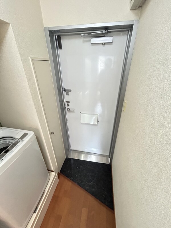 玄関(設備)