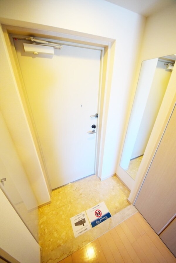 玄関(★同物件参考写真★)