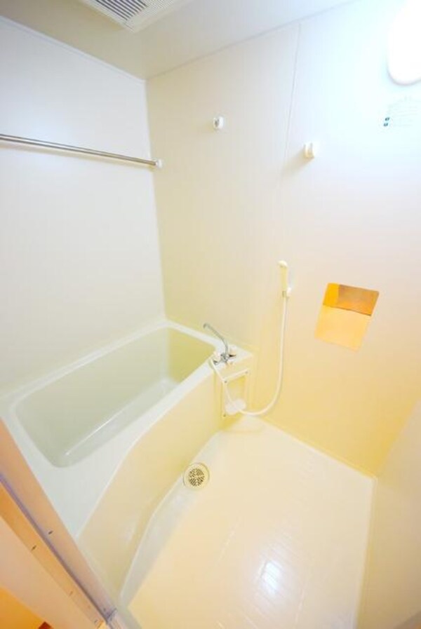 バス／シャワールーム等(★★バスルームも独立★★)