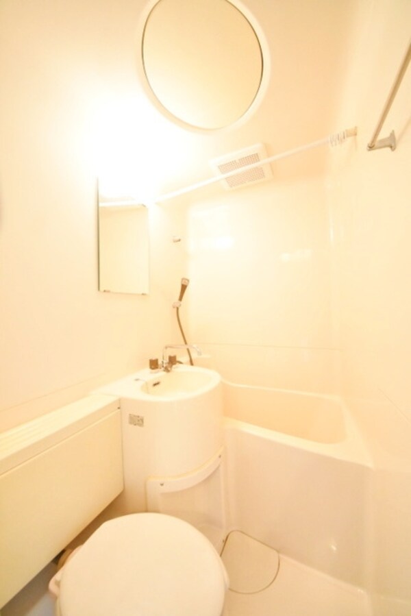 バス／シャワールーム等(★★バスルーム★★)