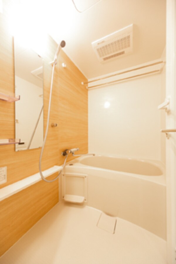 バス／シャワールーム等(※写真は同タイプ住戸です。)