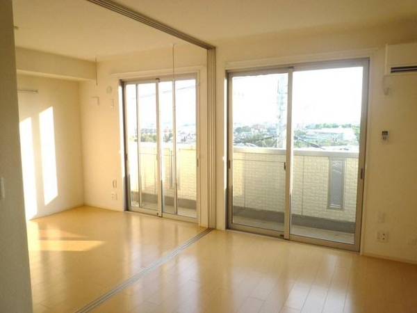 その他室内・内装(★★日の差し込む明るいお部屋★★)