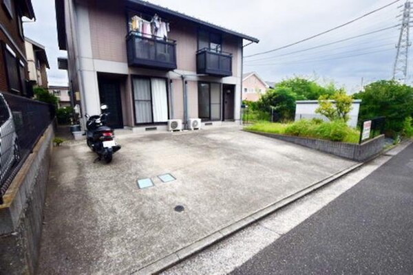 駐車場(★★駐車場★★)