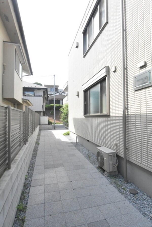 エントランス(★お問い合わせはタウンハウジング上大岡店へ★)