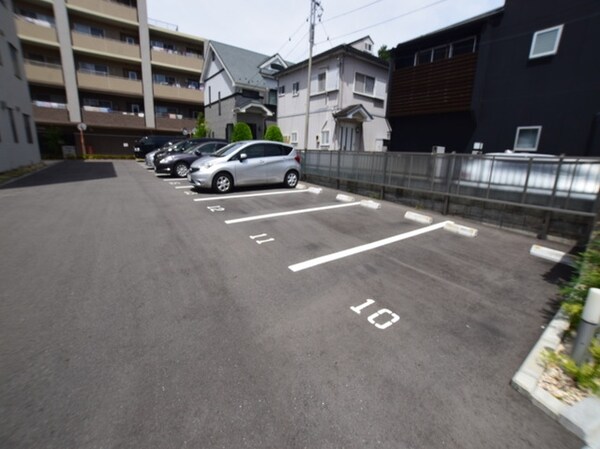 駐車場(★★駐車場★★)