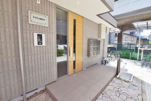 エントランス(★★綺麗なエントランス★★)