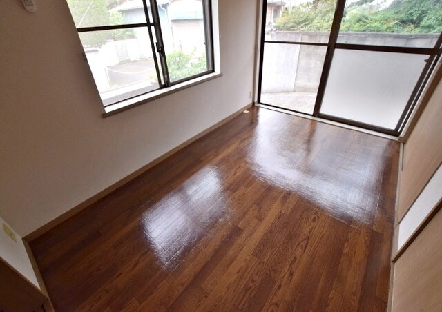 物件内観写真2　(★★2面採光で明るいお部屋です★★)