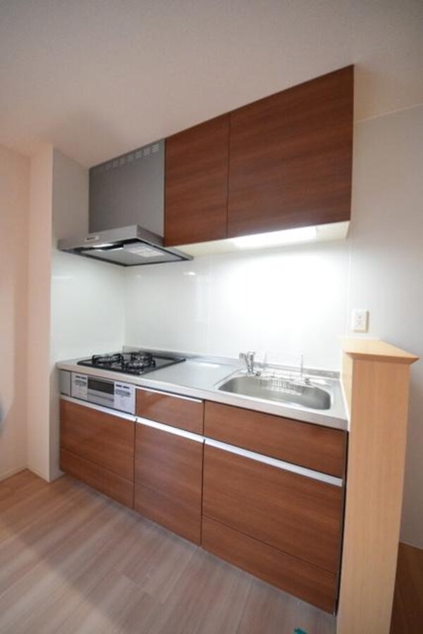 キッチン(★★三口ガスシステムキッチン★★)