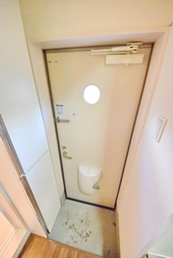 玄関(他号室参考写真)