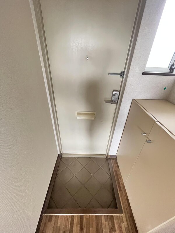 玄関(洗面)