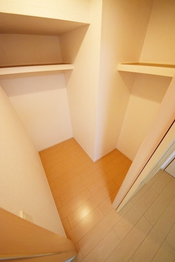収納(★駅徒歩4分・設備充実★)
