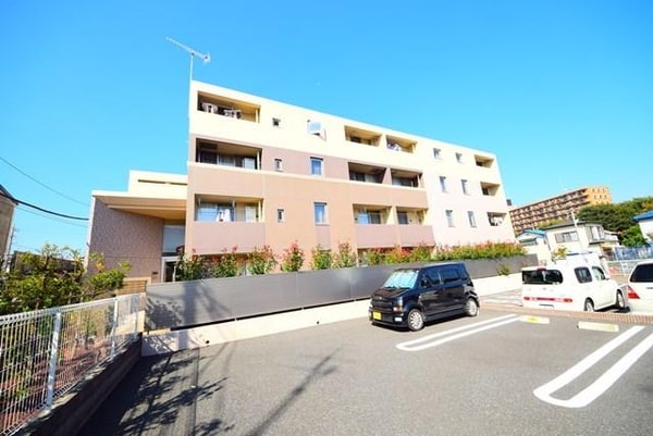 外観(★安心の鉄筋コンクリート造です★)